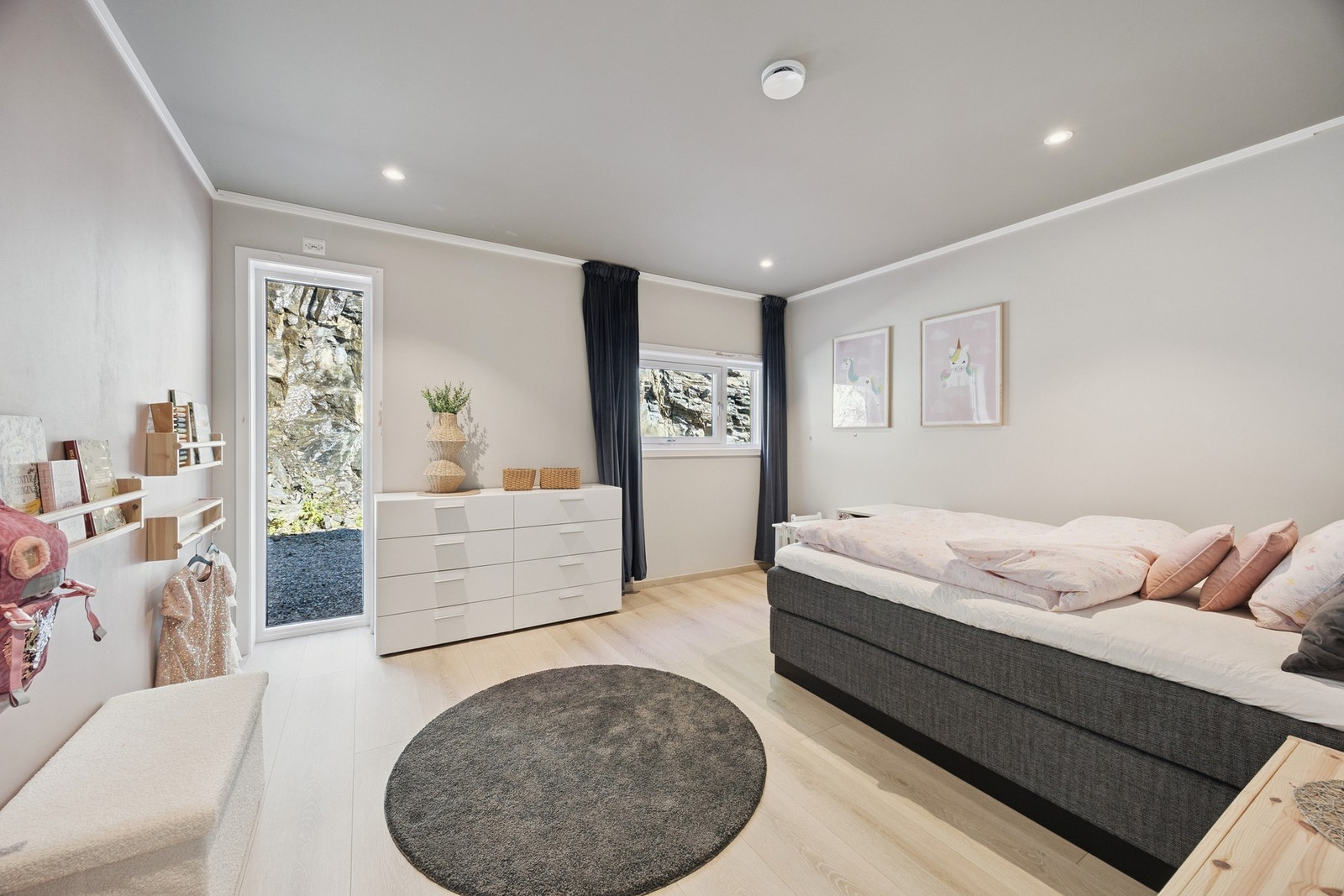 Tv-stue/soverom Galleribilde