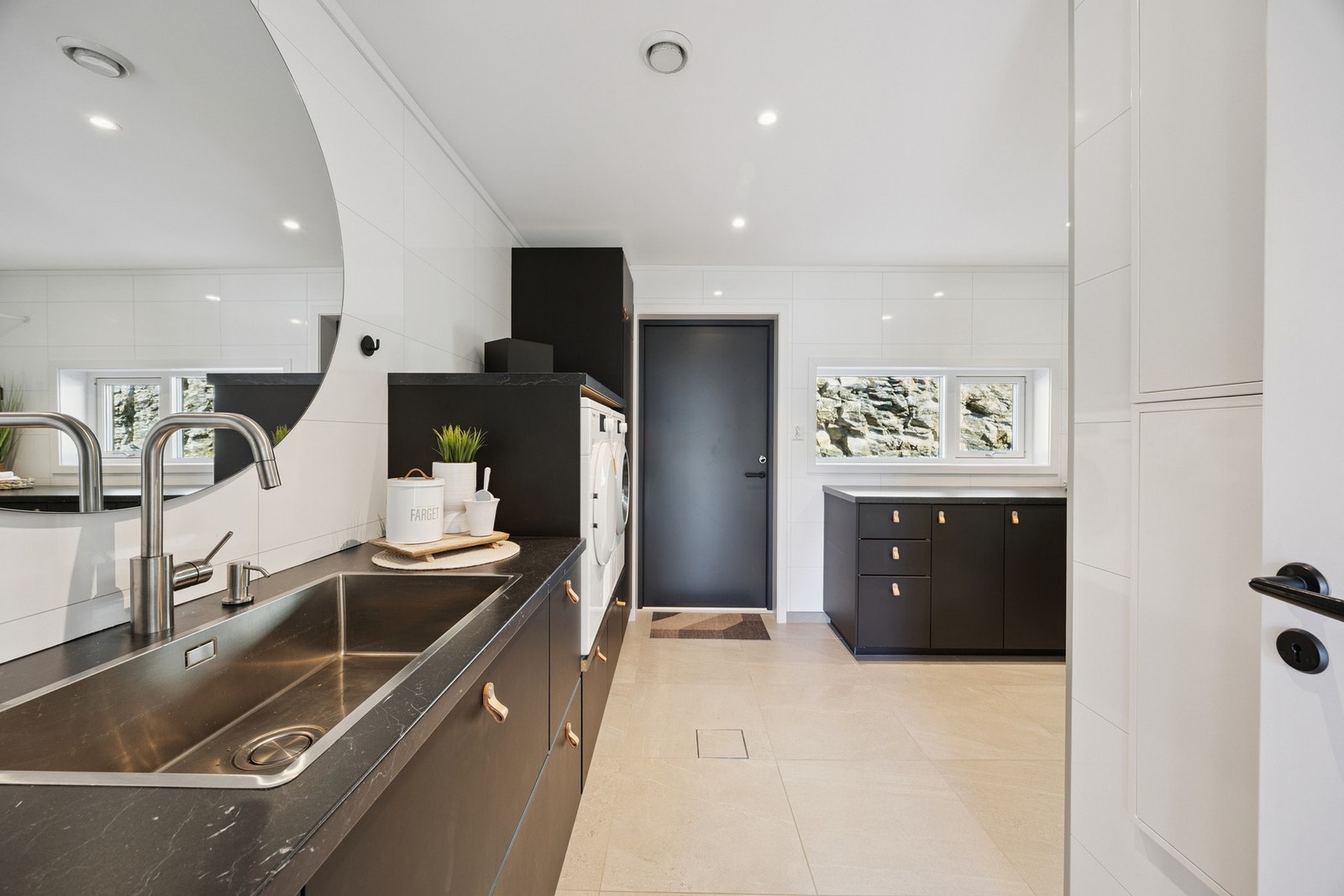 Vaskerom Galleribilde