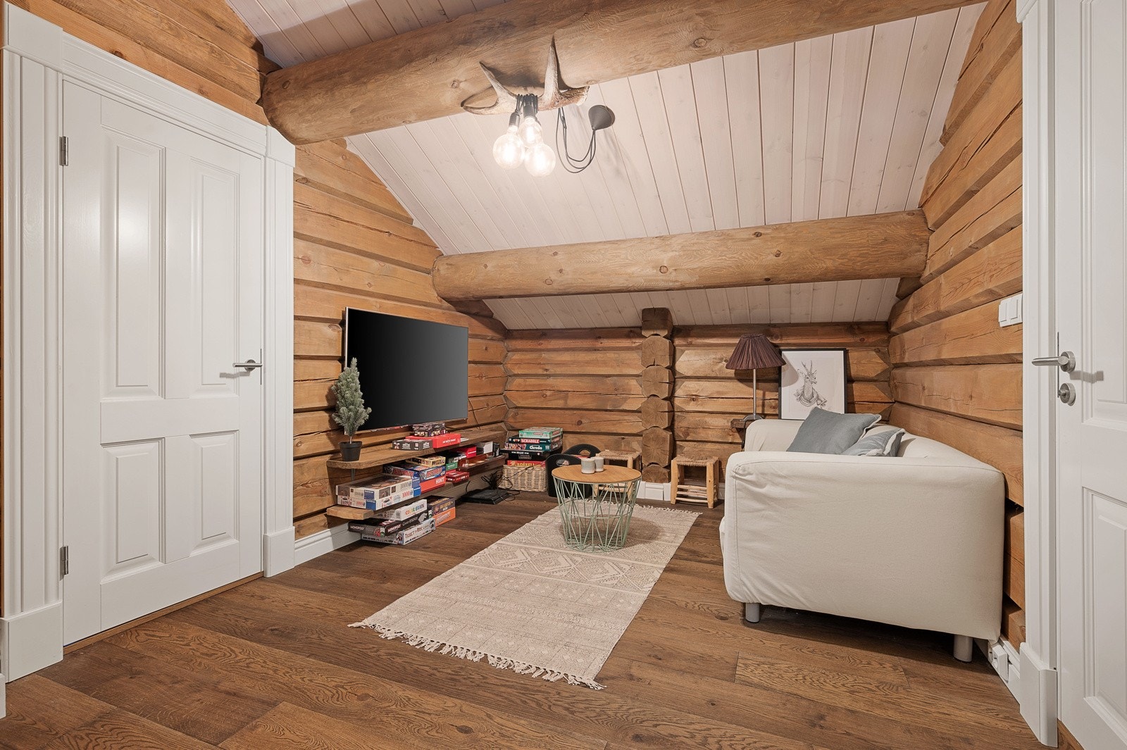 Stue i loftsetasjen - perfekt for barna Galleribilde