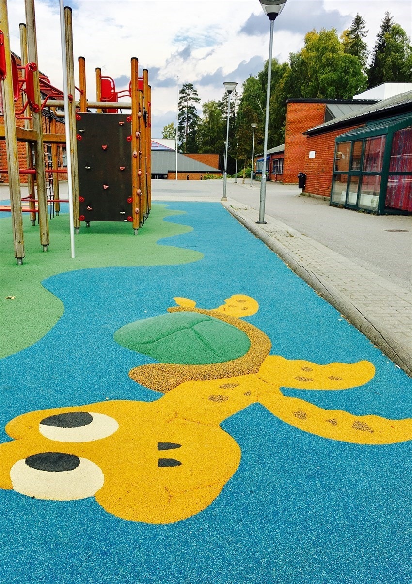 Tilhørighet til populære Stenbråten barneskole. Galleribilde