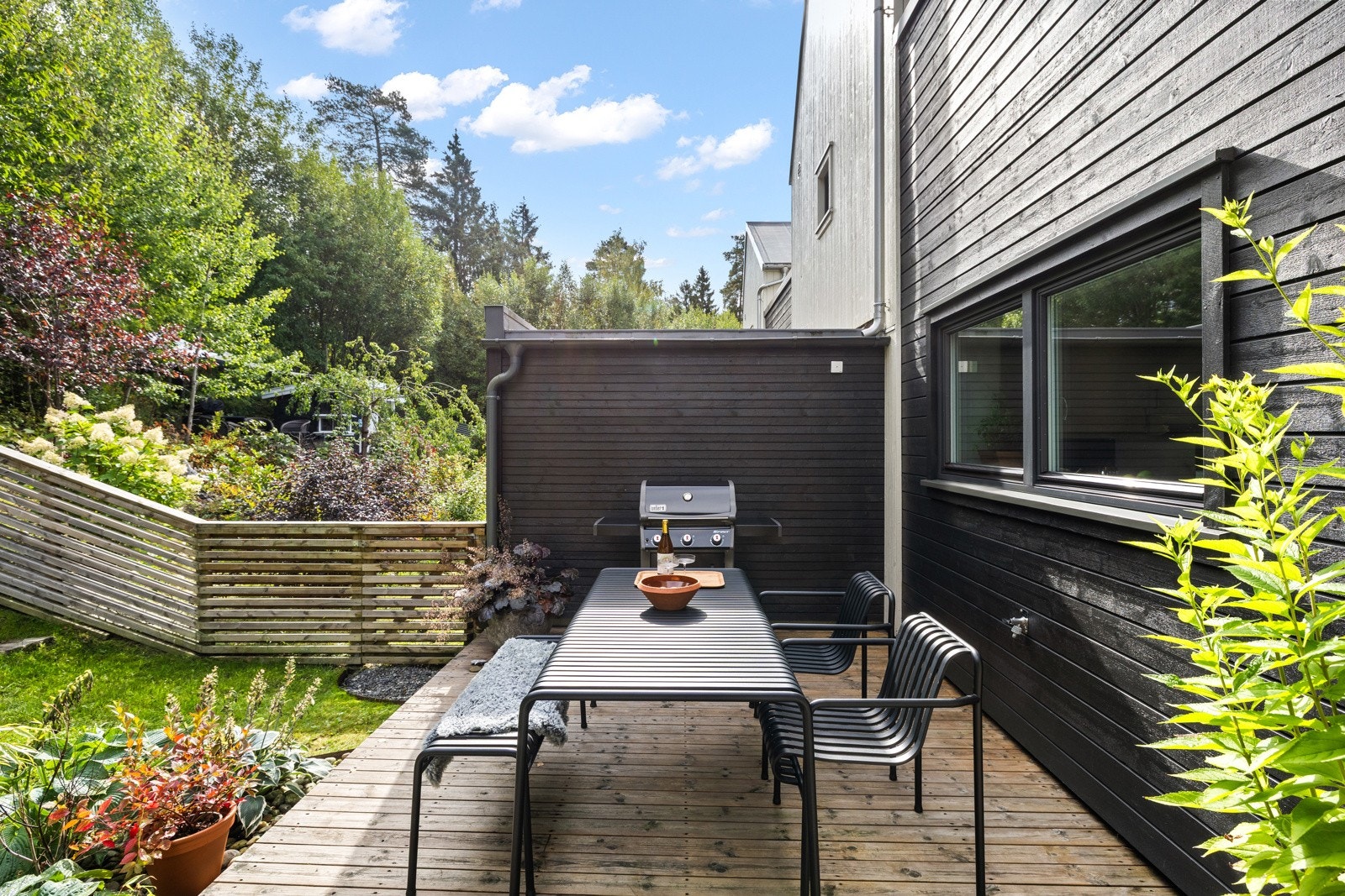 Østvendt markterrasse - ideell for lange frokoster. Galleribilde
