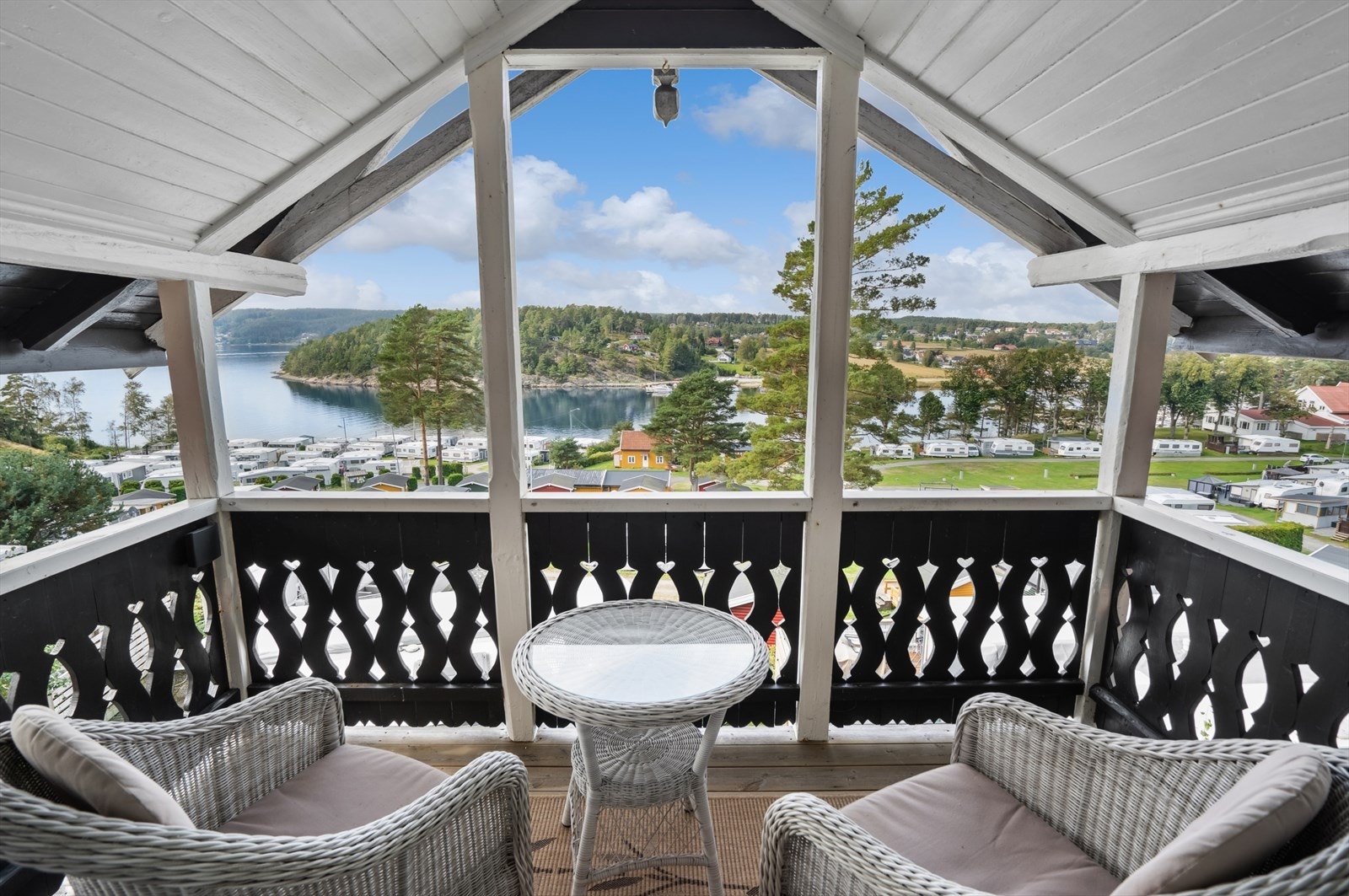 Utsikt fra veranda 2. etasje Galleribilde