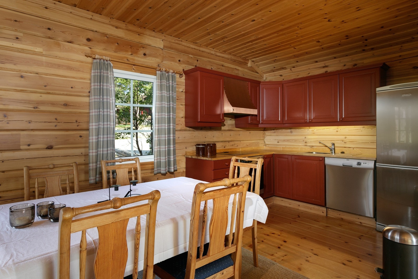 Kjøkken og spisestue Galleribilde