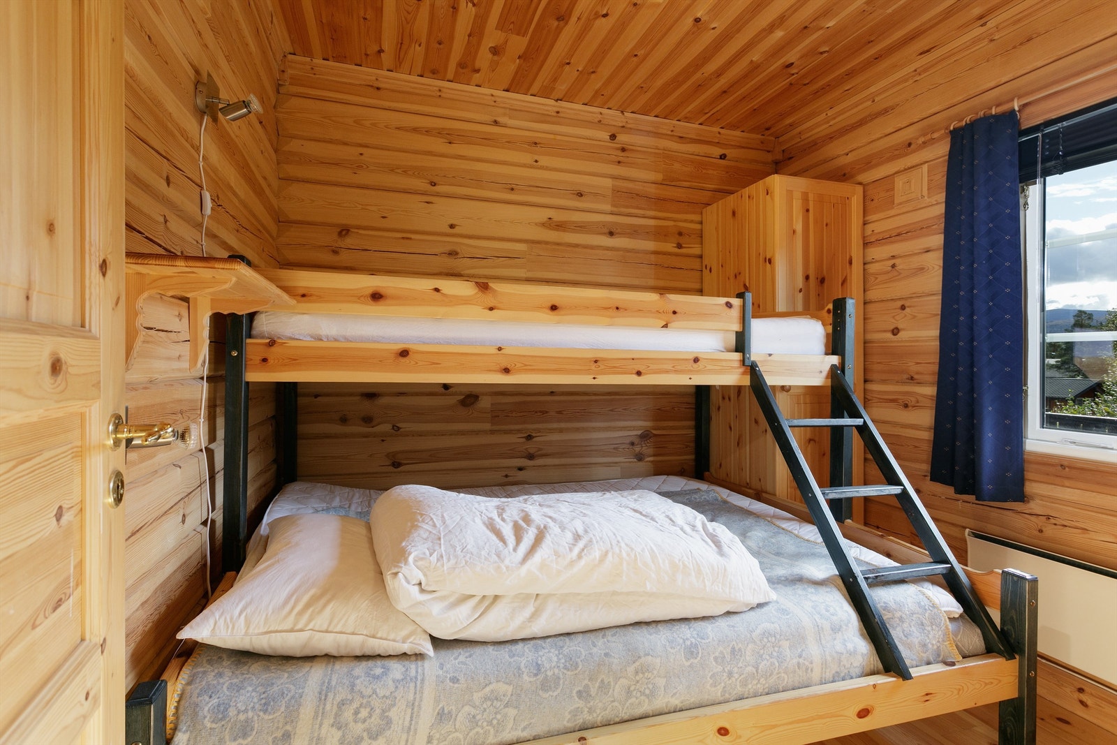 Soverom med familiekøyseng Galleribilde