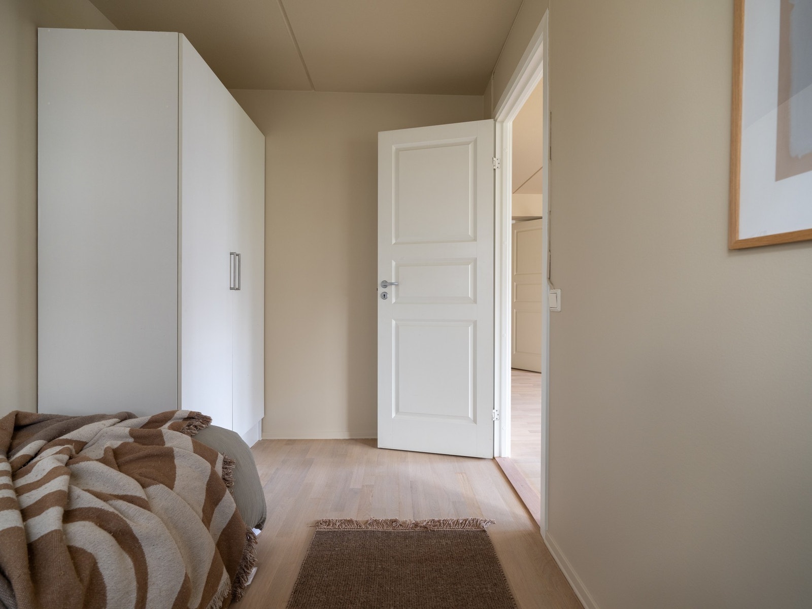 Skapet medfølger. Galleribilde