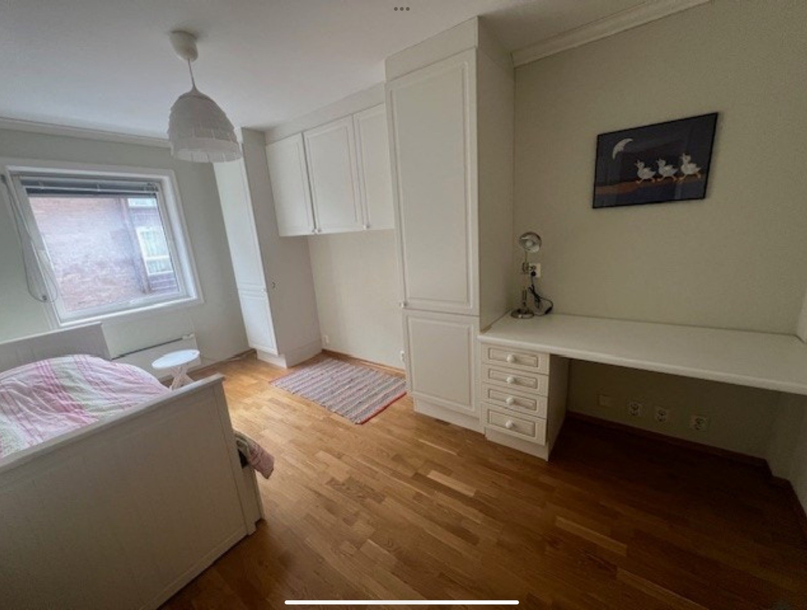 Soverom 2 med pult Galleribilde