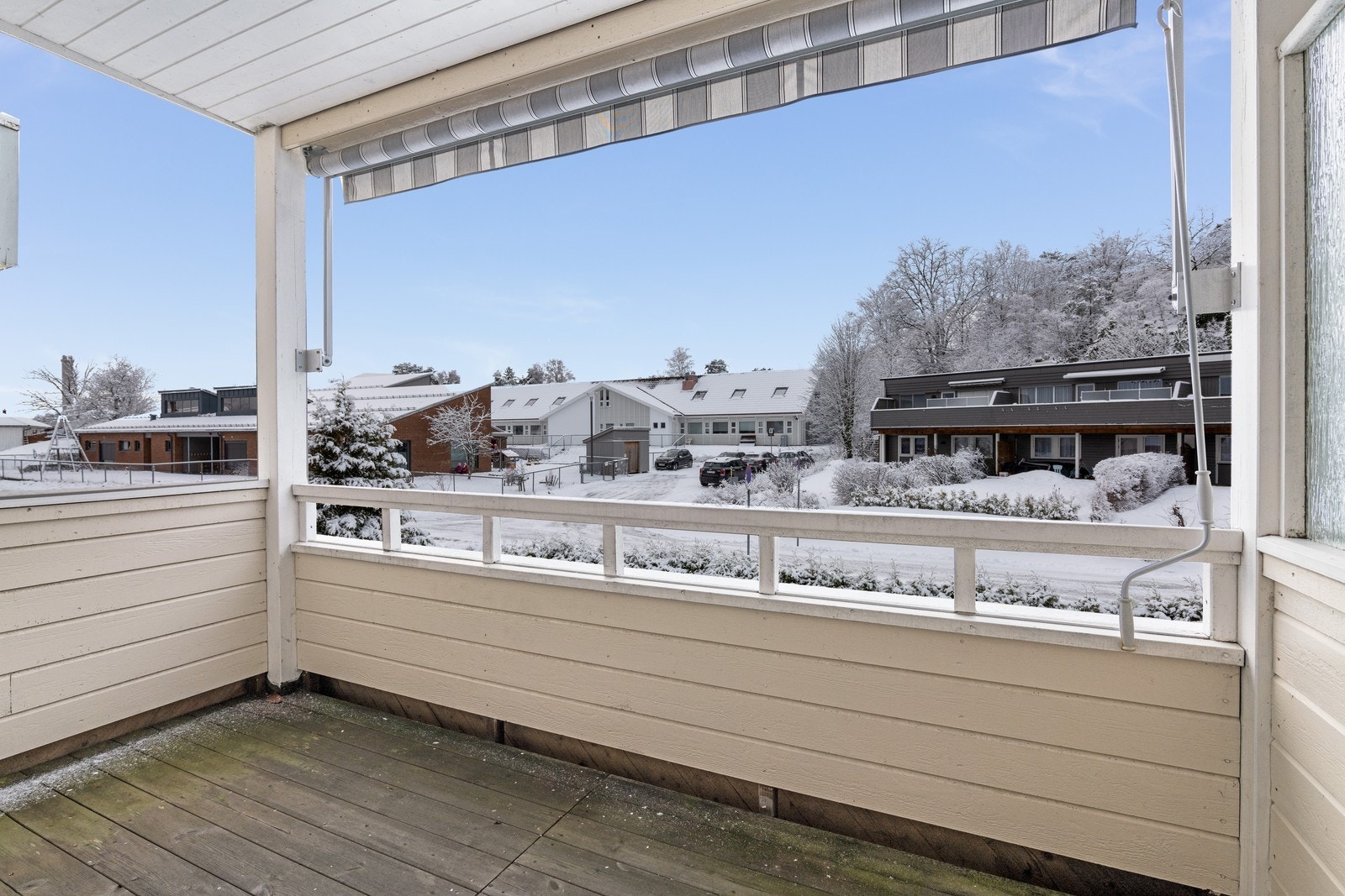 Stor overbygd balkong med flott utsikt Galleribilde