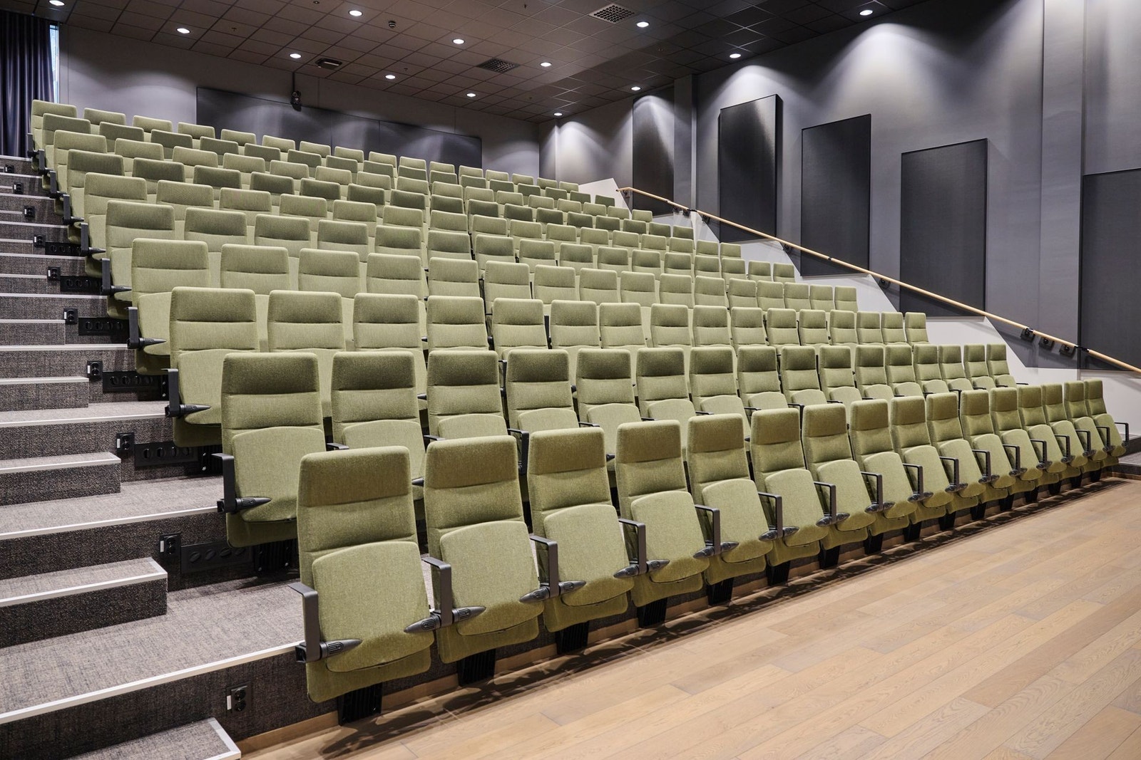 Auditorium for opptil 160 personer, som del av felles møteromssenter i 3. etasje Galleribilde