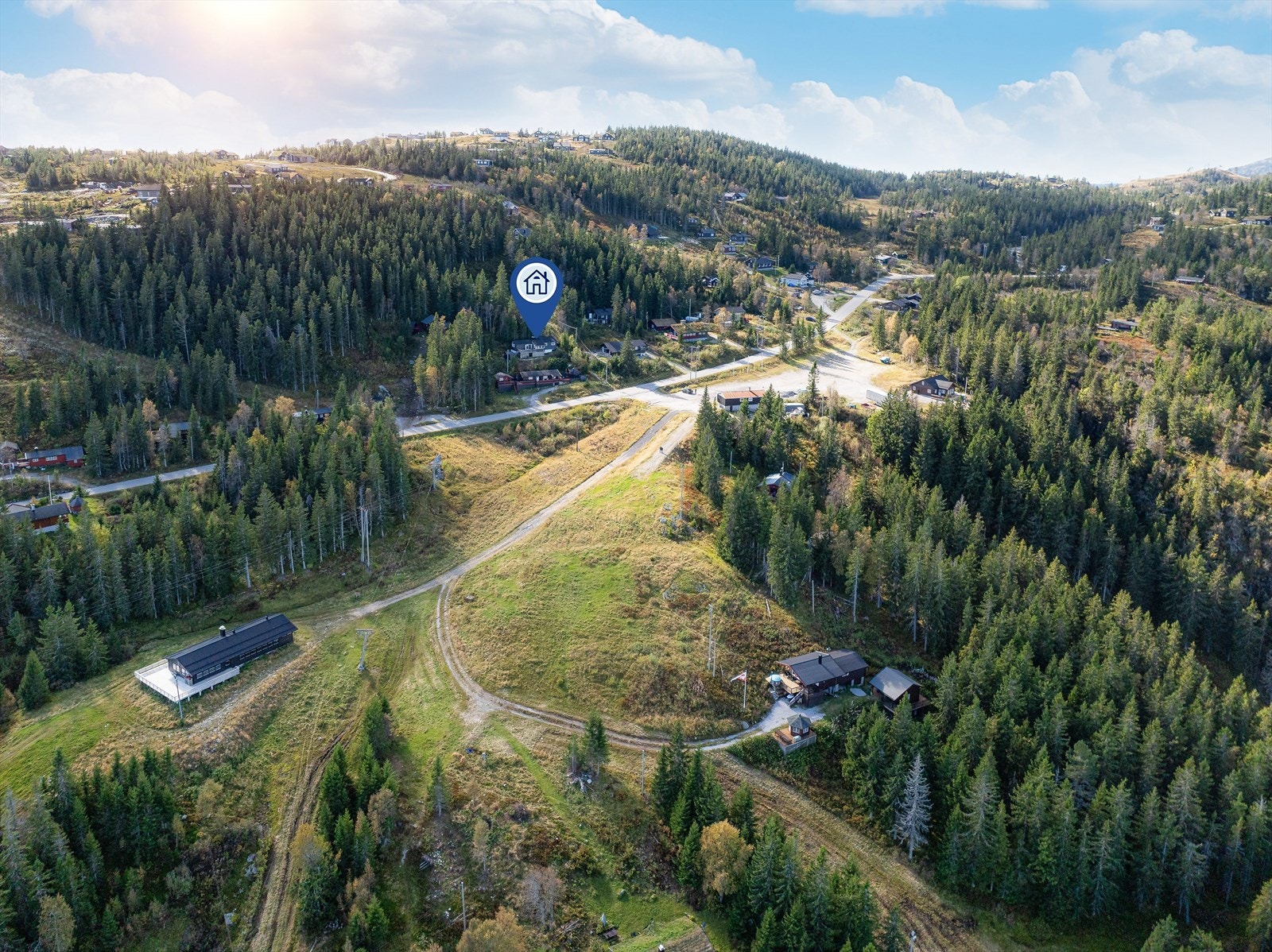 Fin beliggenhet med umiddelbar nærhet til Lifjell Skisenter. Lifjell er en populær destinasjon med flott beliggenhet i hjertet av Telemark! Galleribilde