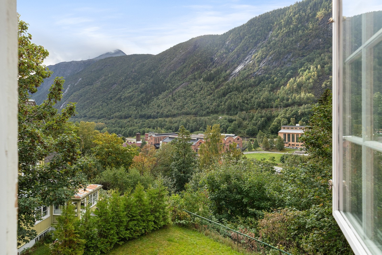 Flott utsikt utover dalen! Galleribilde