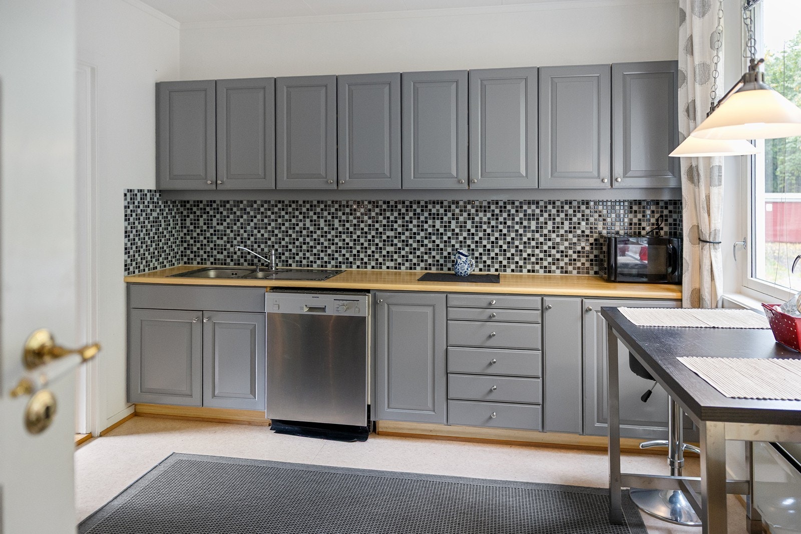 Det er godt med skap- og benkeplass Galleribilde