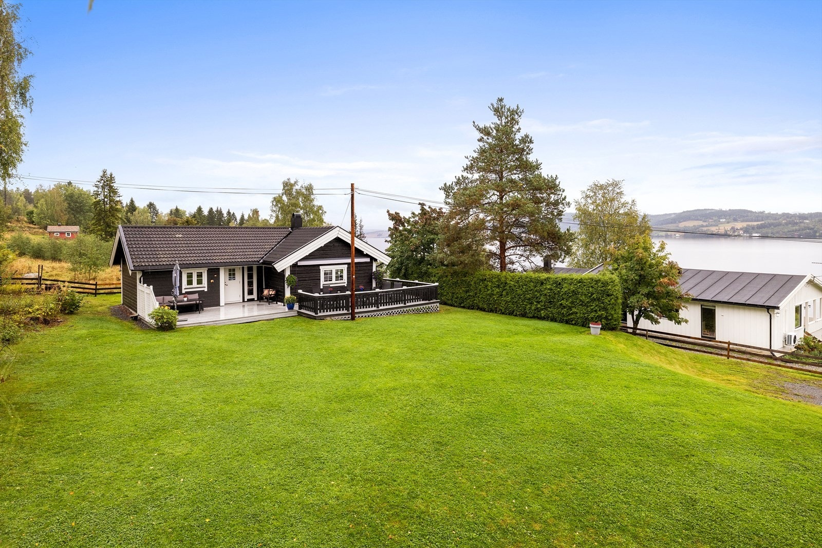 Velkommen til dette herlige ferieparadiset ved Randsfjorden. Galleribilde