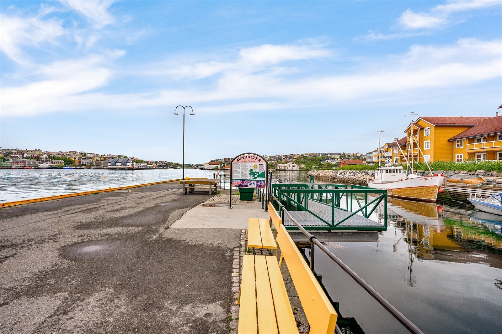 Sundbåten tar deg enkelt og gratis til sentrum Galleribilde