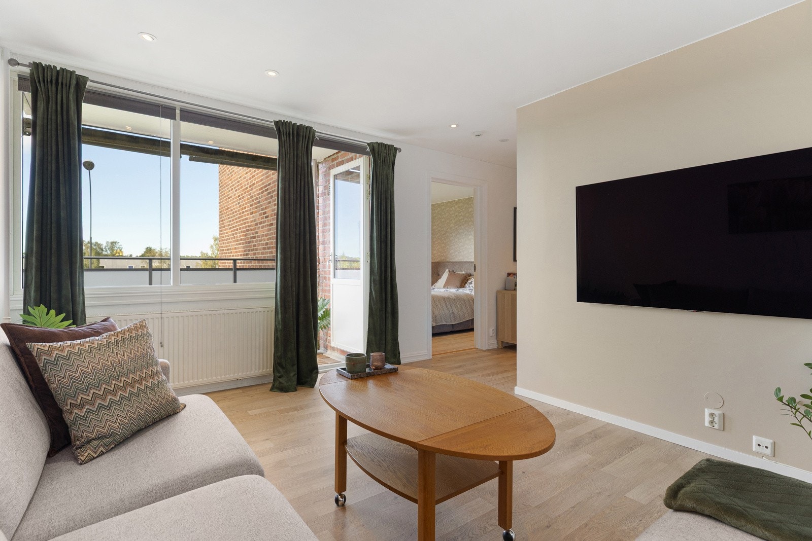 Stallerudveien 95 - lys og lekker 3-roms hjørneleilighet med solrik balkong i høy 1. etasje Galleribilde