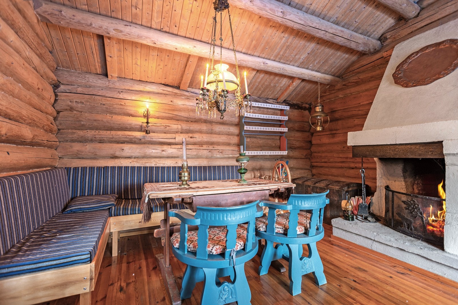 Hytta har en koselig stue, med gode møbleringsmuligheter. Galleribilde