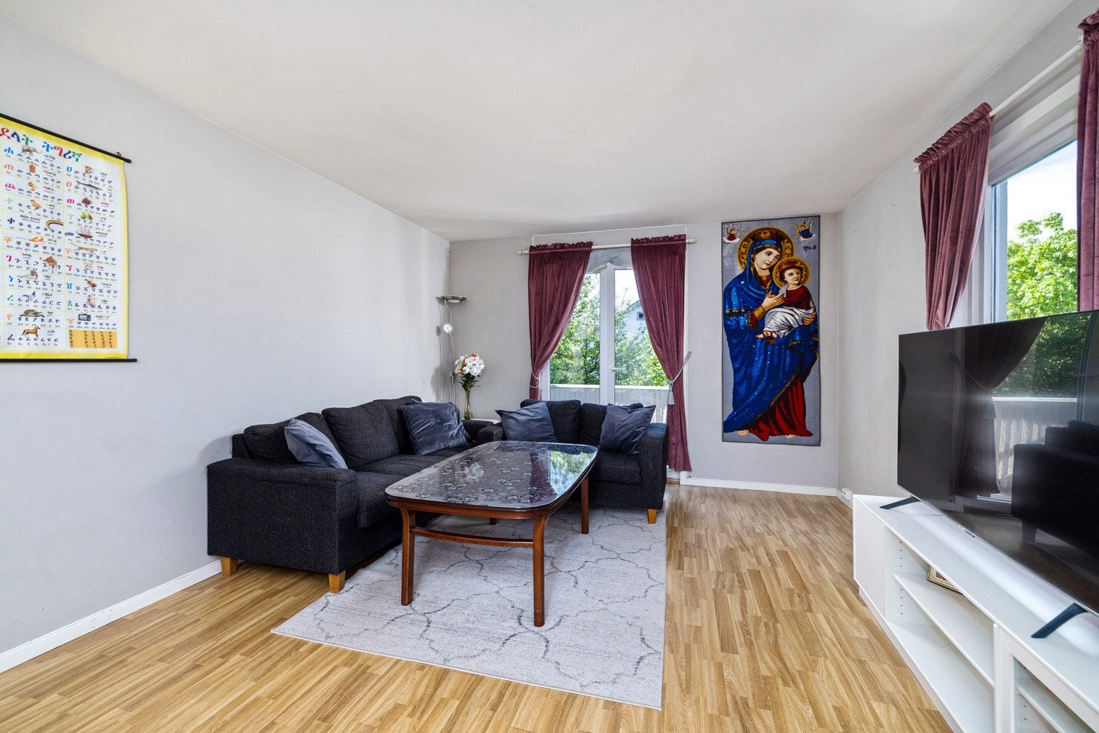 Utgang til balkong fra stue. Galleribilde