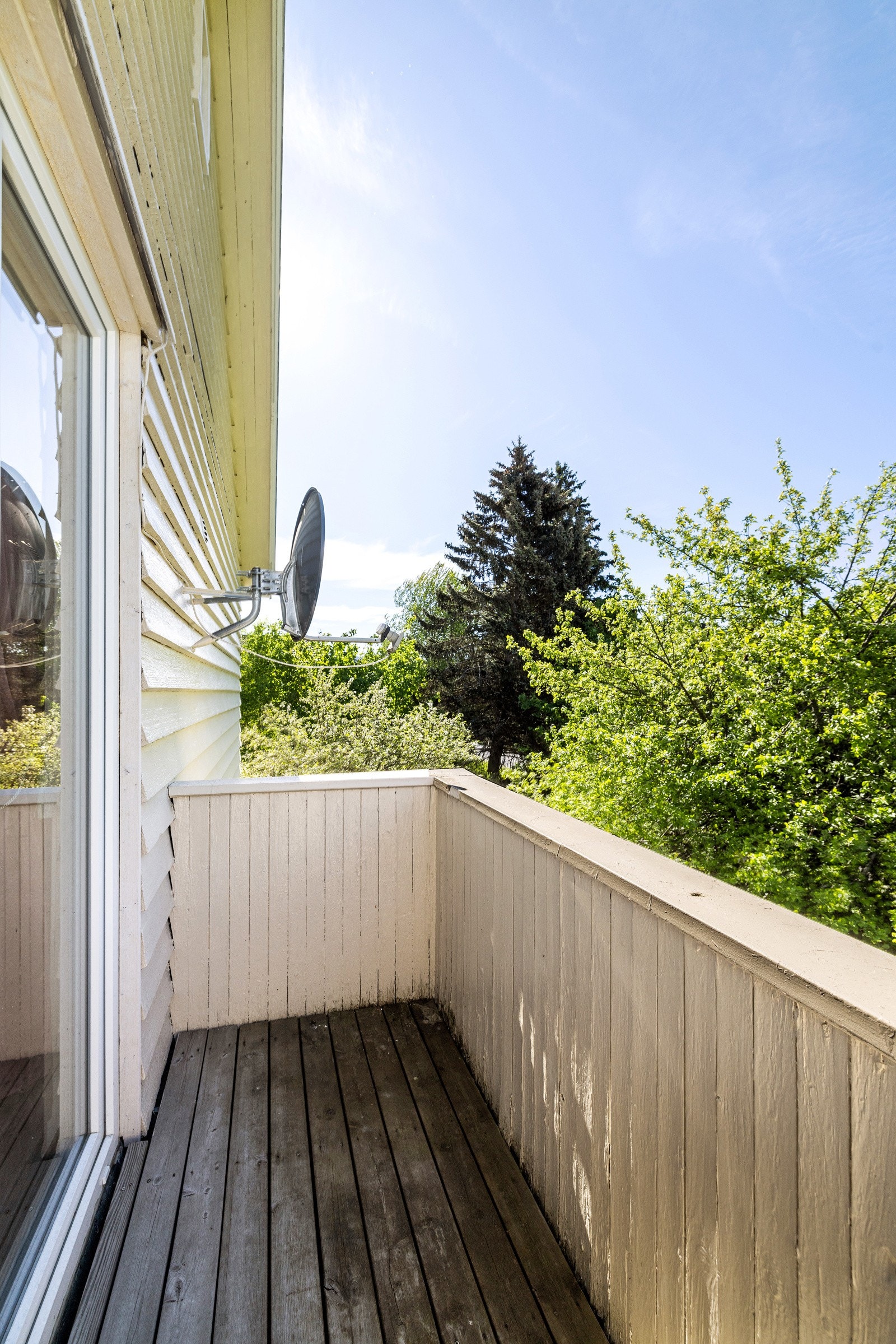 Nyere balkongdør. Galleribilde