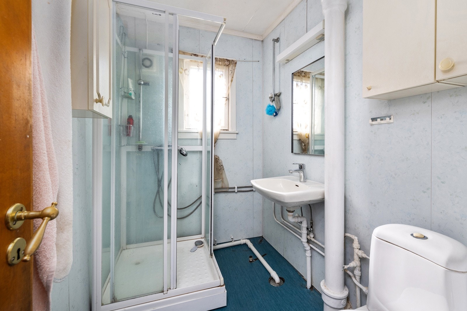 Eldre bad med moderniseringsbehov. Galleribilde