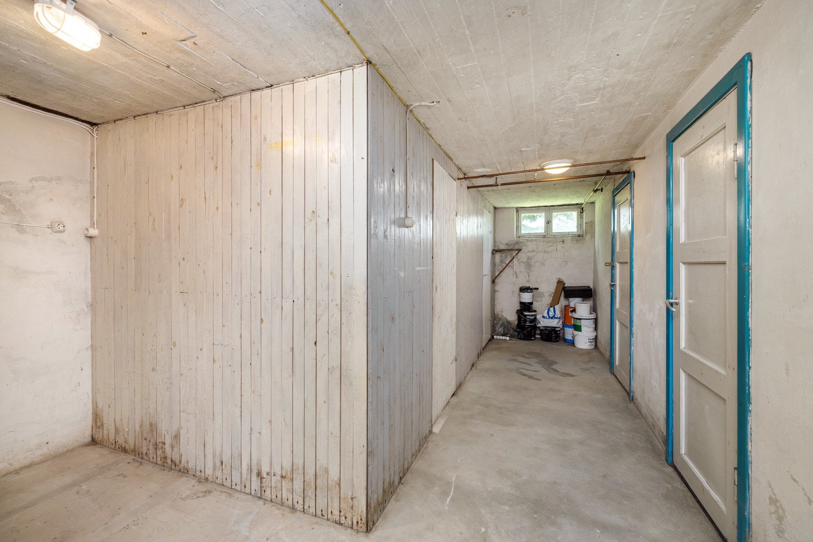 Leiligheten har to boder til lagring i kjelleren. Galleribilde