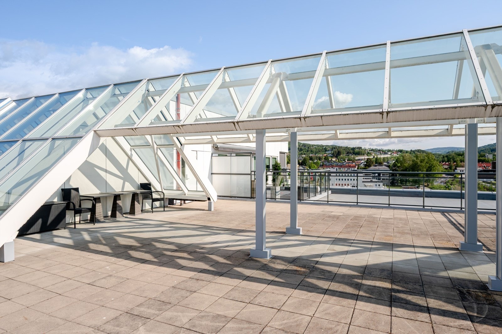 Fellesterrasse på toppen av M-huset, med flott utsikt. Galleribilde