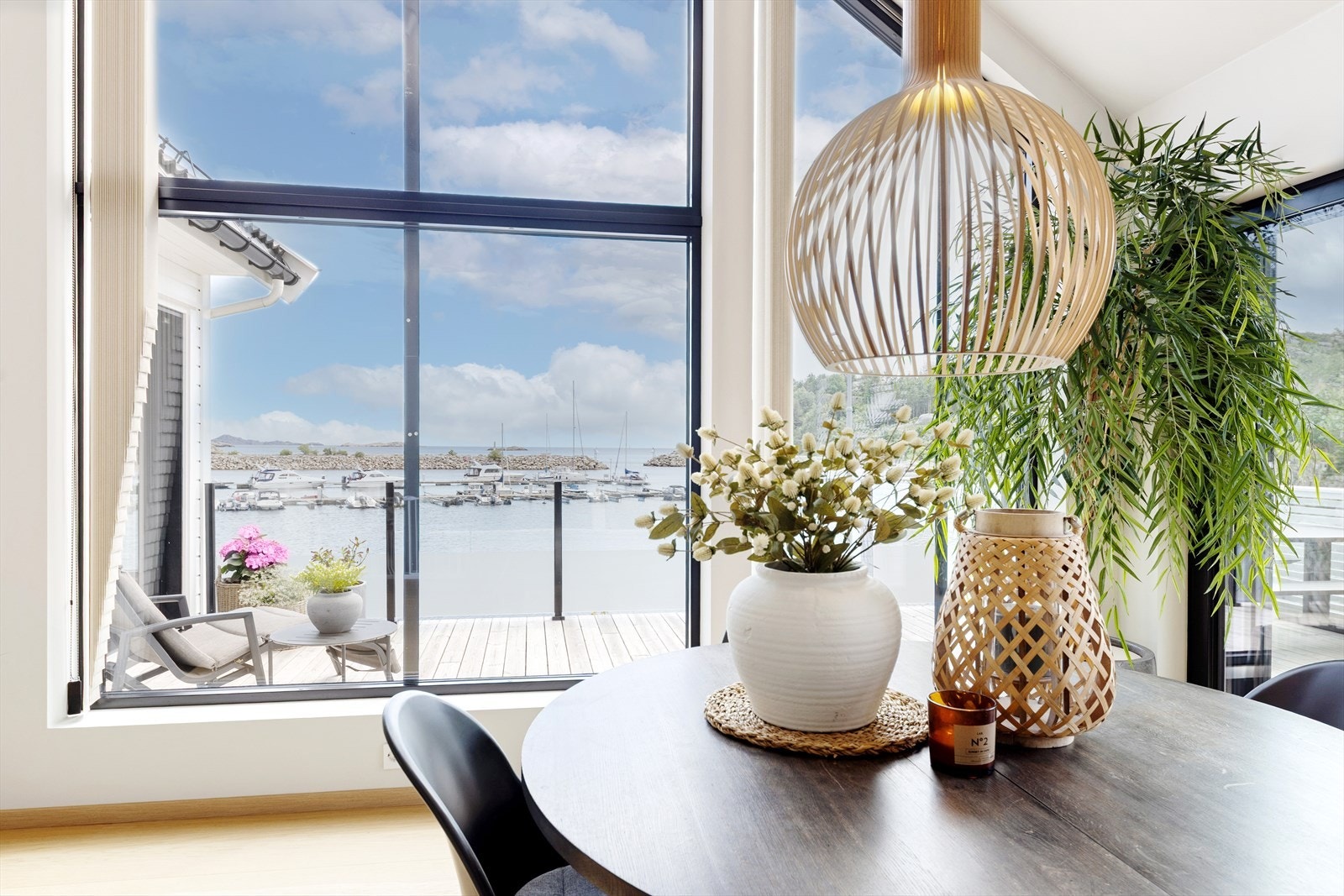 Velkommen opp til boligens hoveddel - For en utsikt! Galleribilde