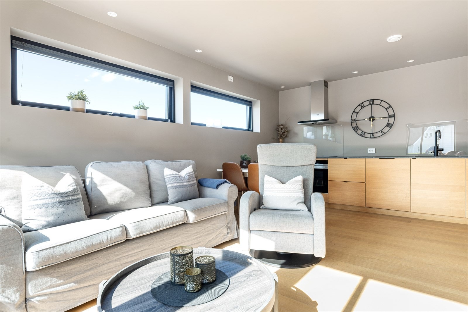 med åpen kjøkkenløsning Galleribilde