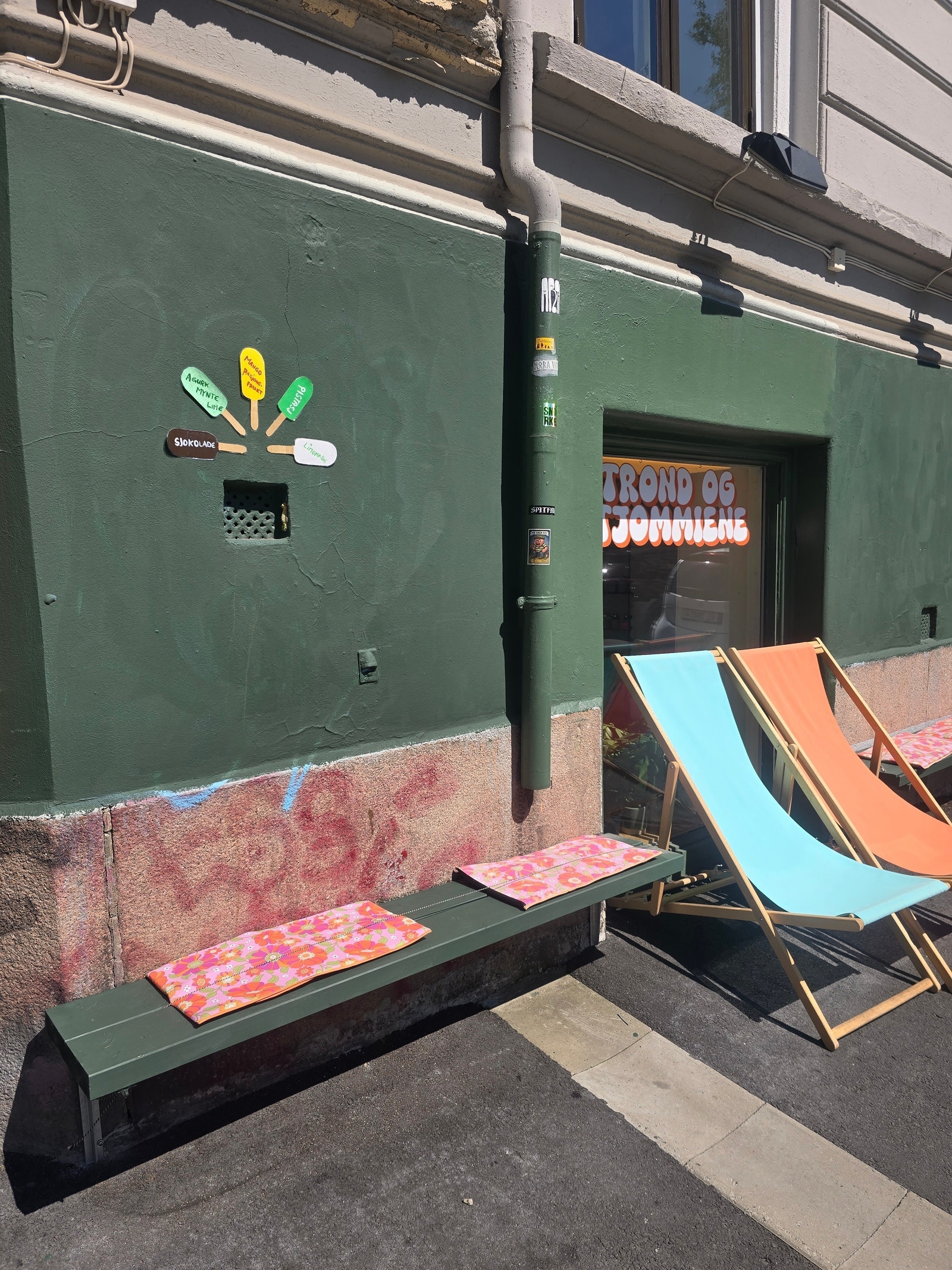 Kjøp is på hjørnet Galleribilde