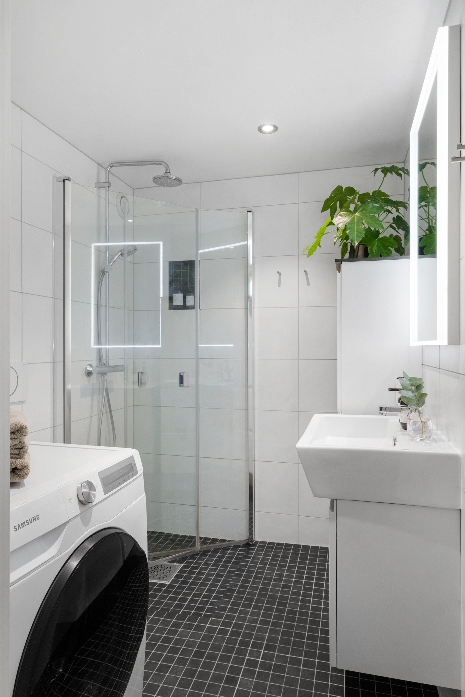 Badet fikk nye skap fra Kvik i 2025. Galleribilde