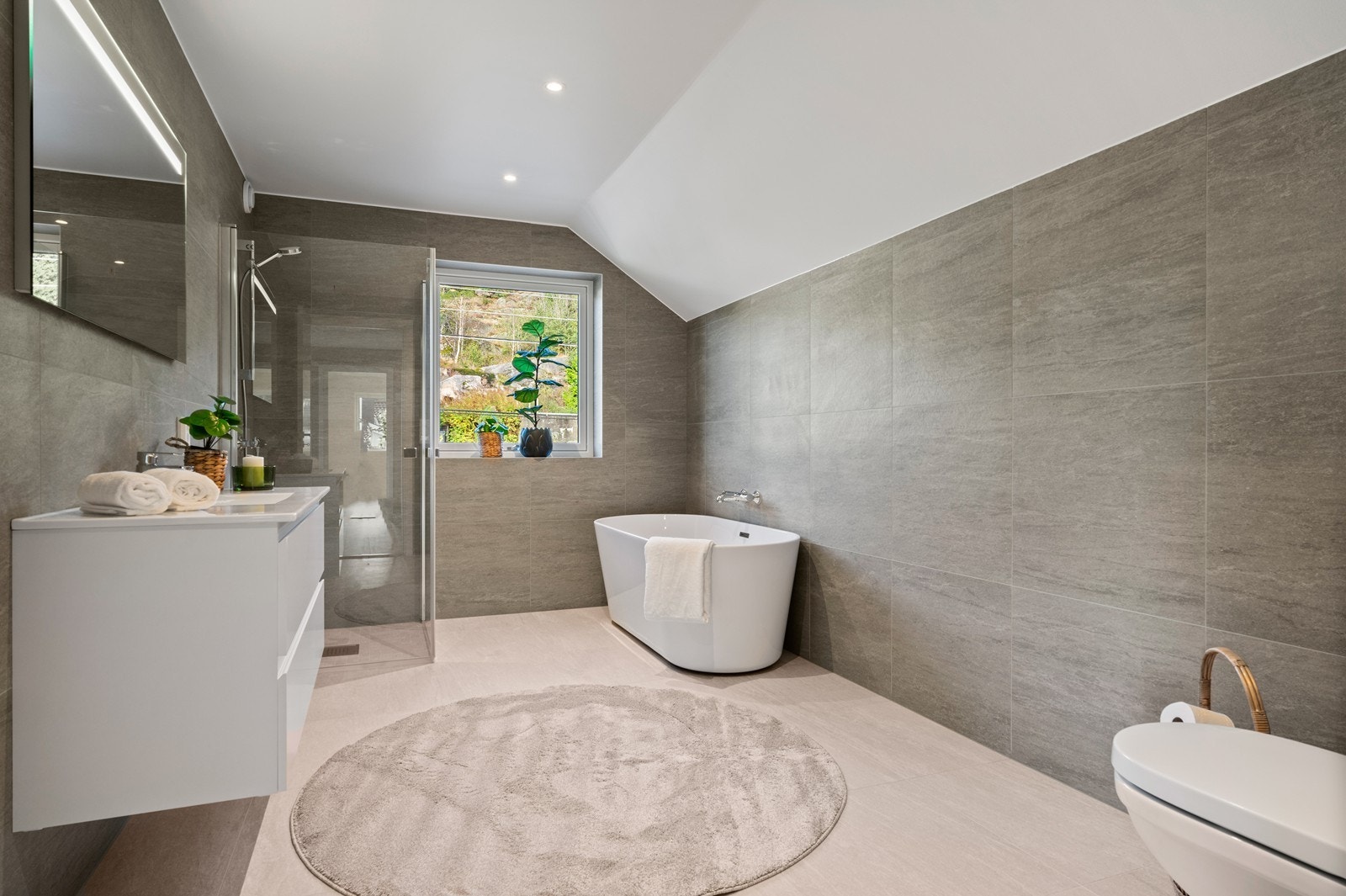 Delikat flislagt bad. Galleribilde