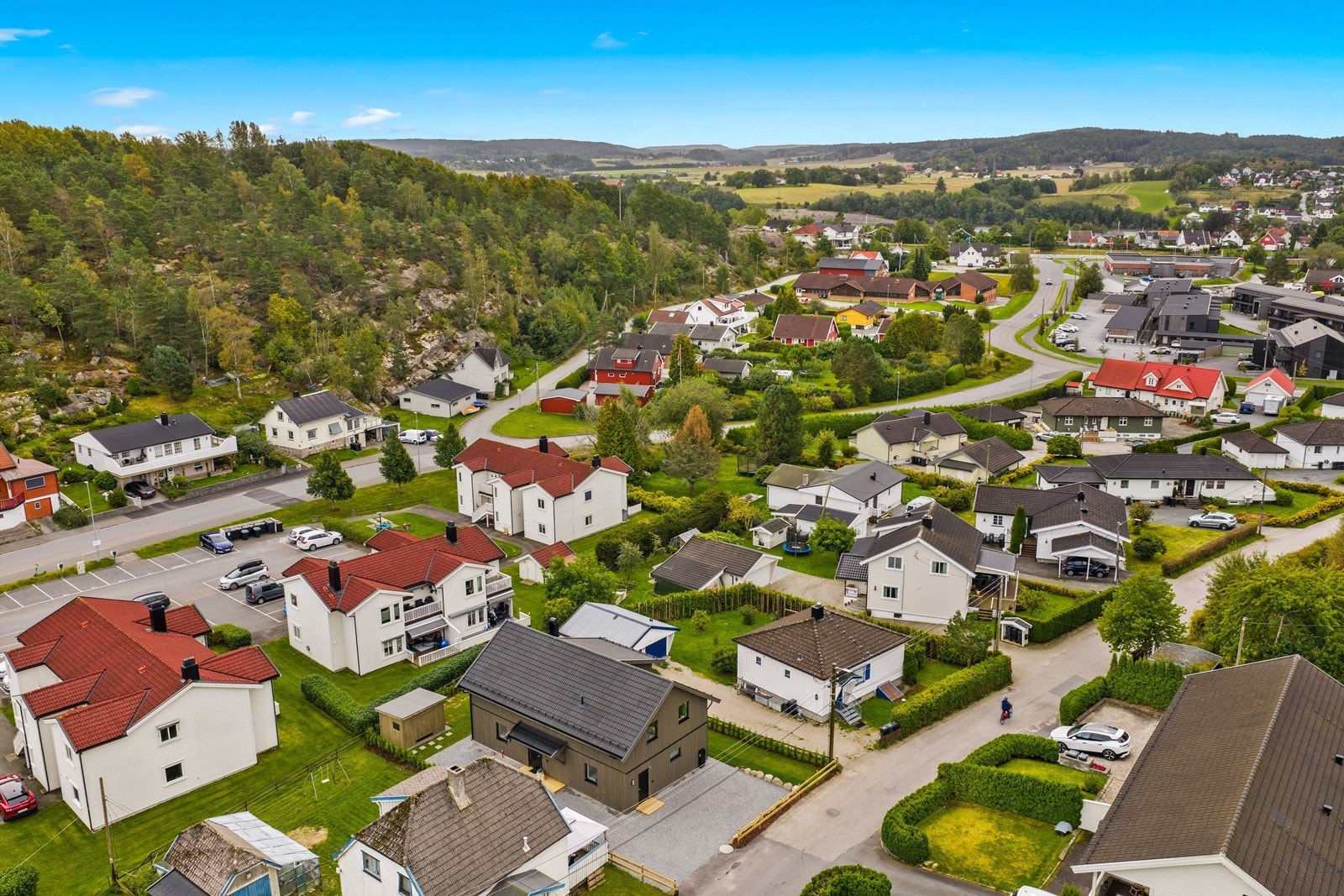 Oversiktsbilde av nabolaget. Galleribilde