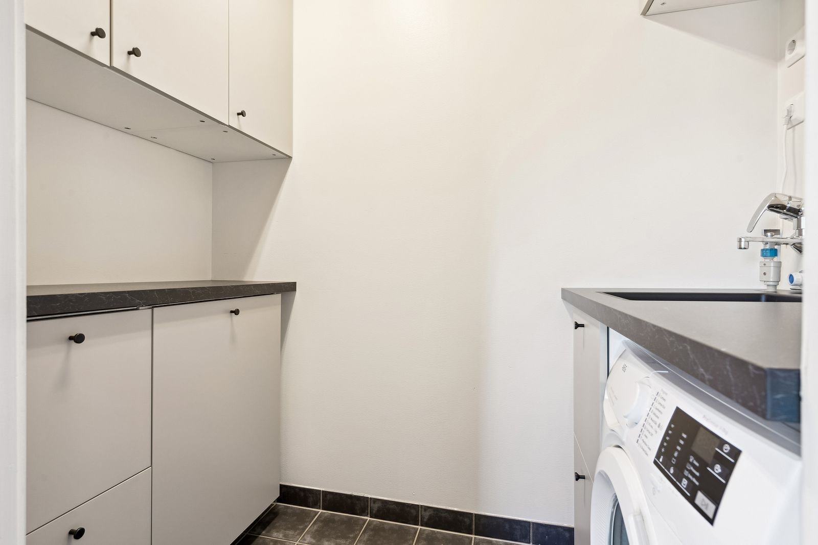 Vaskerom Galleribilde