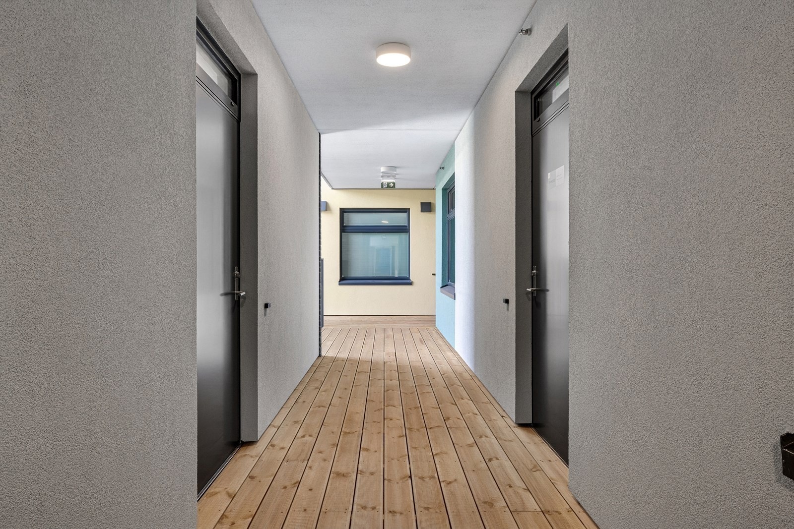 Boligen ligger i 5. etasje med enkel adkomst via heis - bekvemmelighet kombinert med flott utsikt. Galleribilde