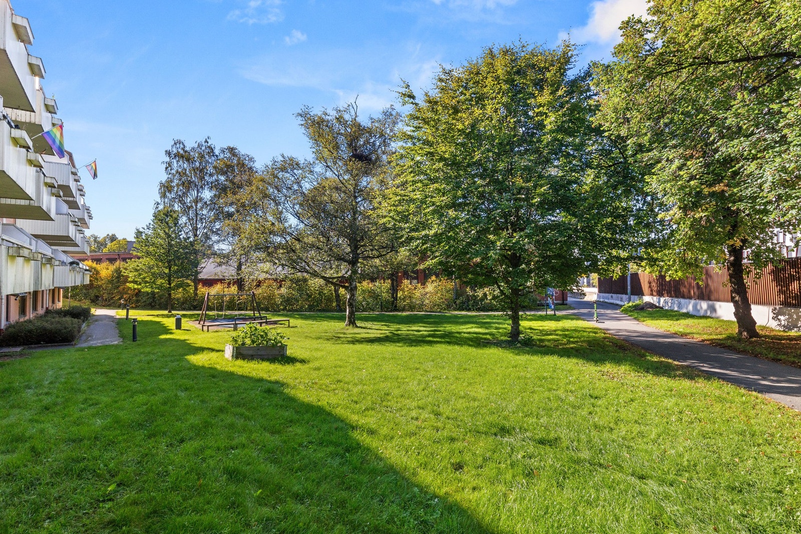 Pent opparbeidet gårdsrom. Galleribilde