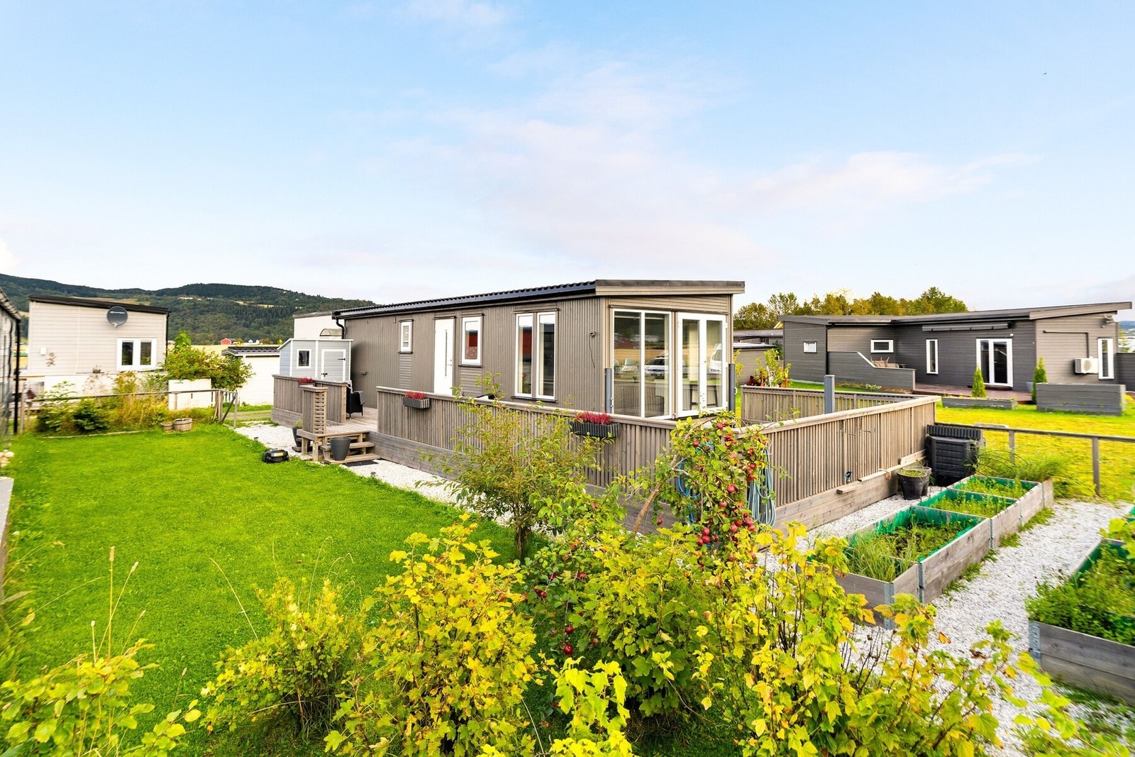 Velkommen til Kolonihagen parsell 64 på Øysand i Melhus kommune. Galleribilde