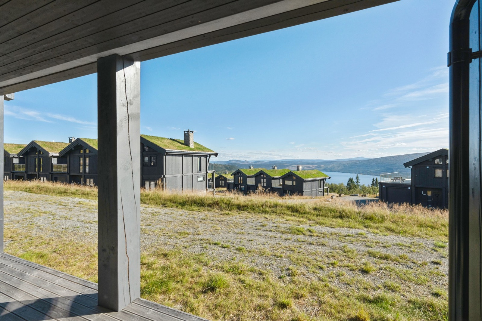 Flott utsikt mot bl.a. Slettefjell og Øyangen. Galleribilde