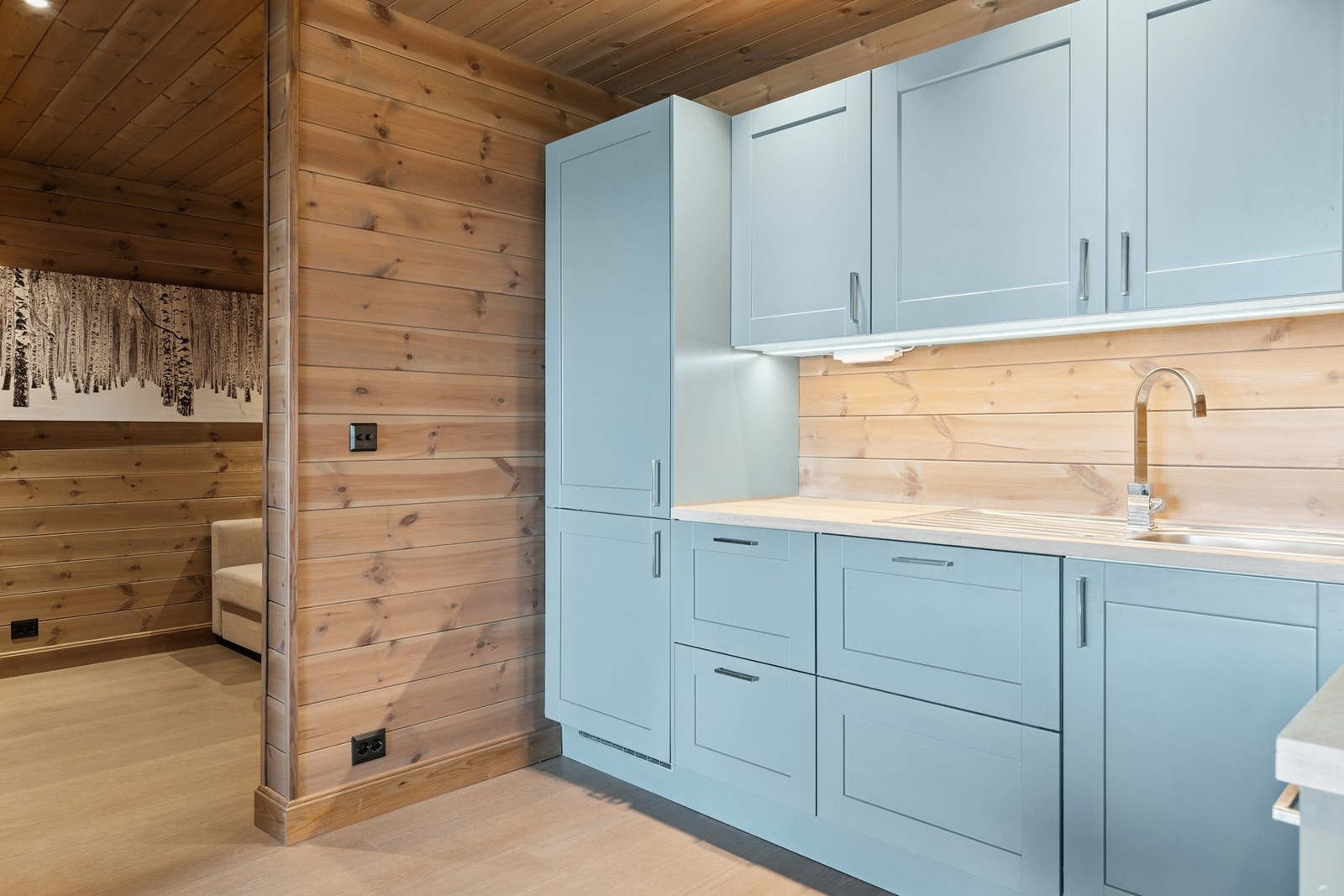 Lune fine farger. Galleribilde