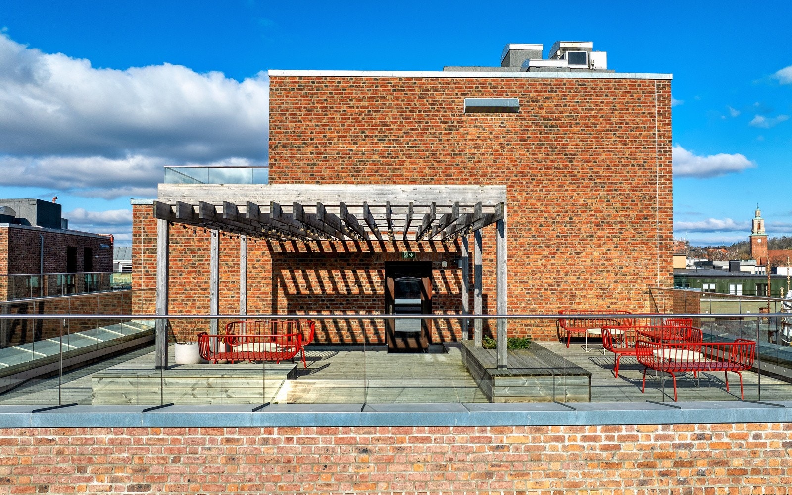 Felles takterrasse to etasjer over leiligheten Galleribilde