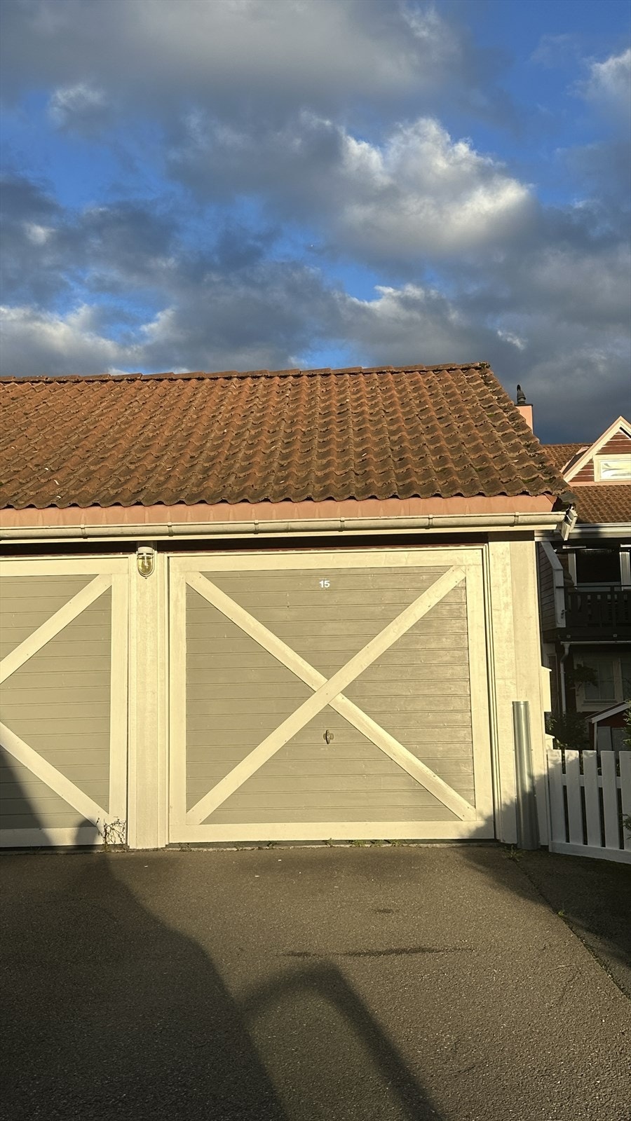 Det medfølger garasje i rekke Galleribilde