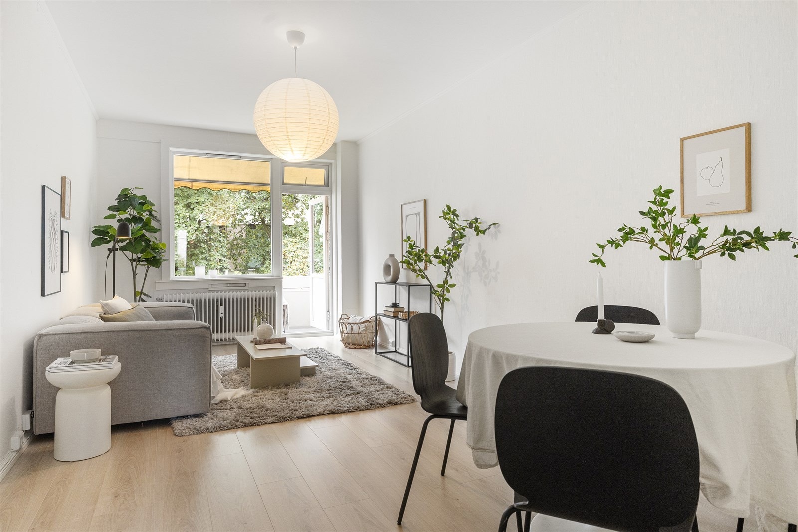 Vekommen til denne sjarmerende 3-roms leiligheten midt på Majorstuen! Galleribilde