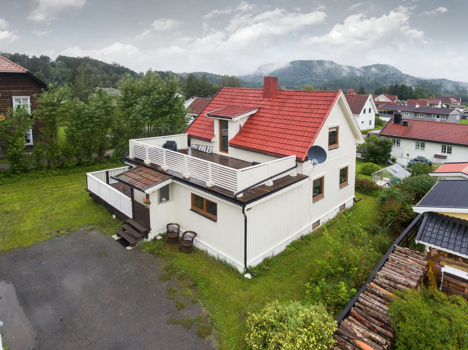 Eiendomsmegler Mateusz Zubrzynski har gleden av å presentere Nymogata 23! Galleribilde