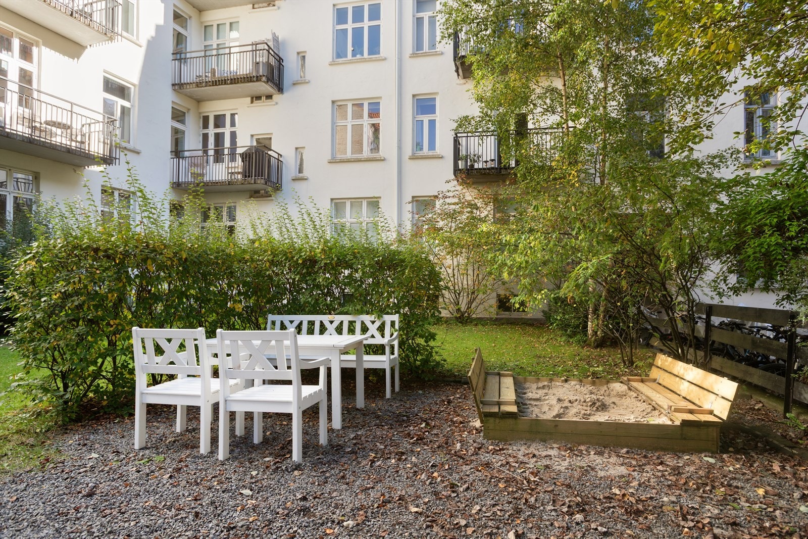 Sameiets frodige bakgård er til stor glede for beboerne. Galleribilde