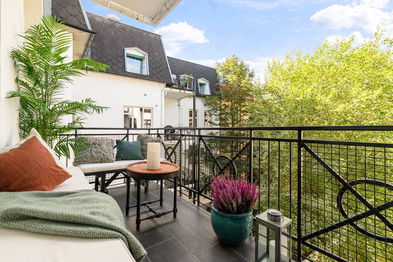 Velkommen til Rosenborggata 10 - Lars Jakob Aarak har gleden av å presentere denne flotte 2-roms leiligheten med stor solrik balkong. Galleribilde