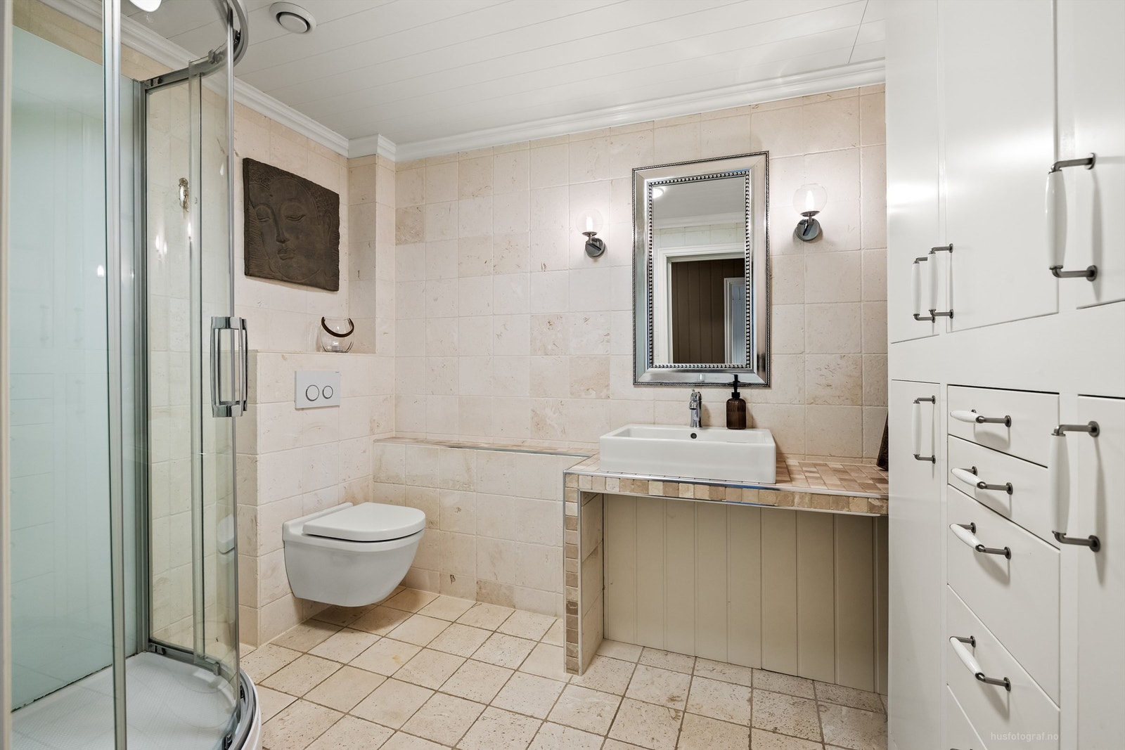 Flislagt baderom med gulvvarme Galleribilde