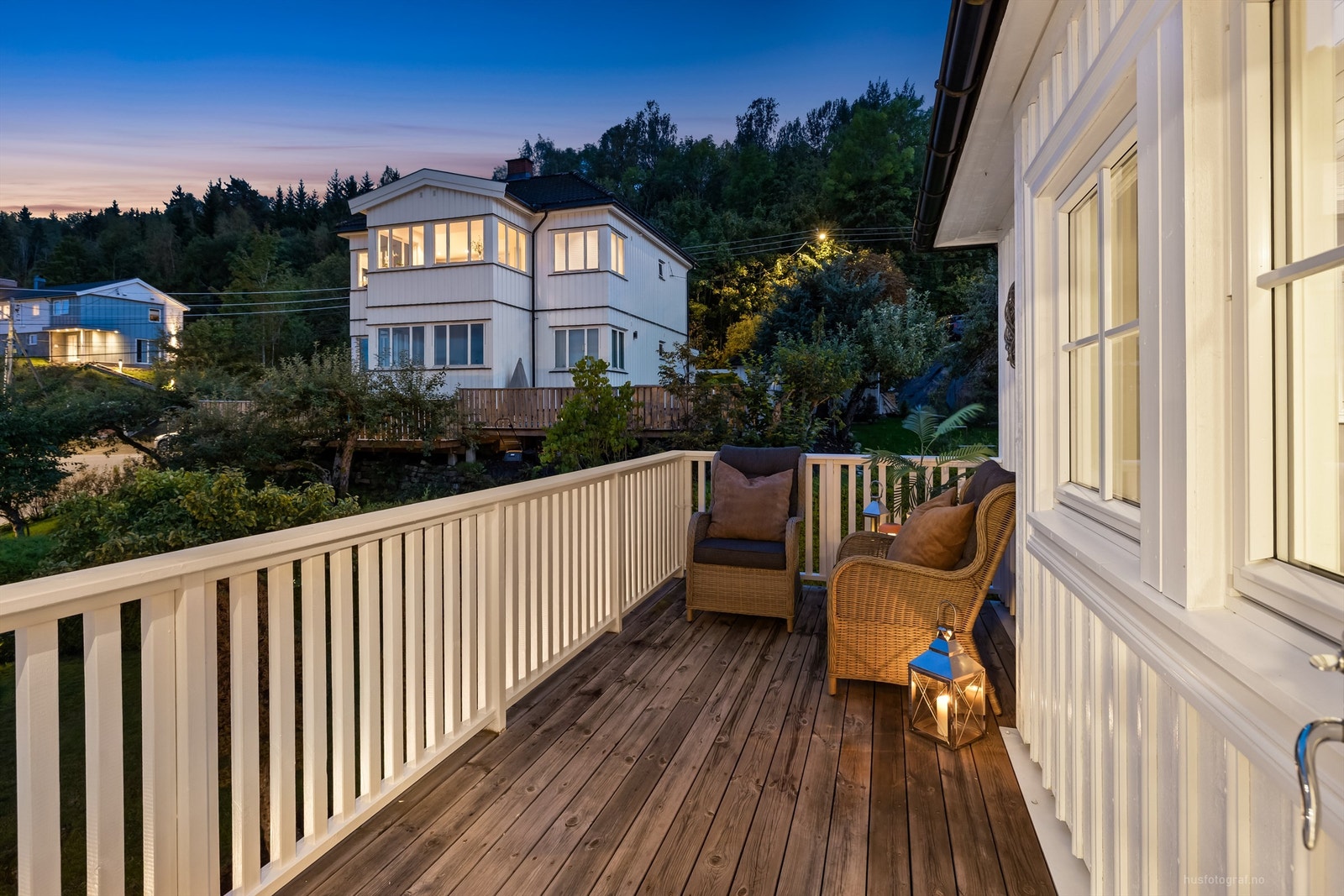 Balkong med adkomst fra gangen i 2. etasje Galleribilde