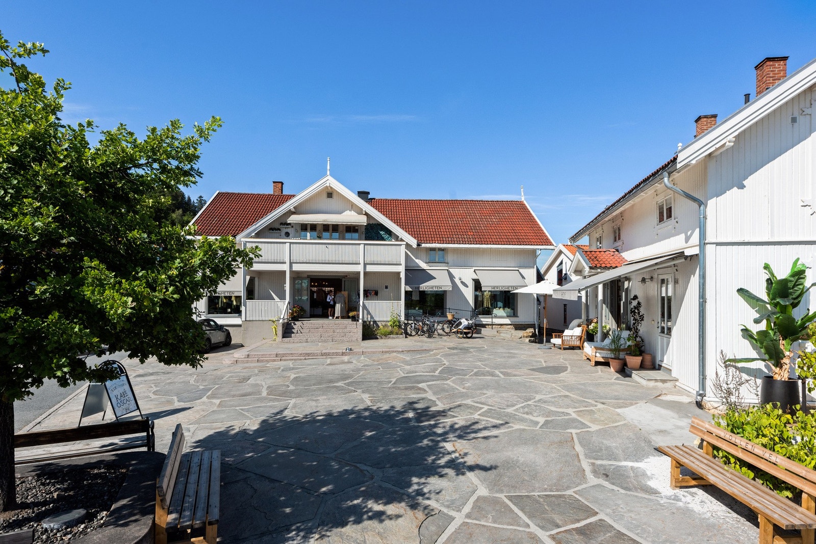 Torget i Vollen sentrum Galleribilde