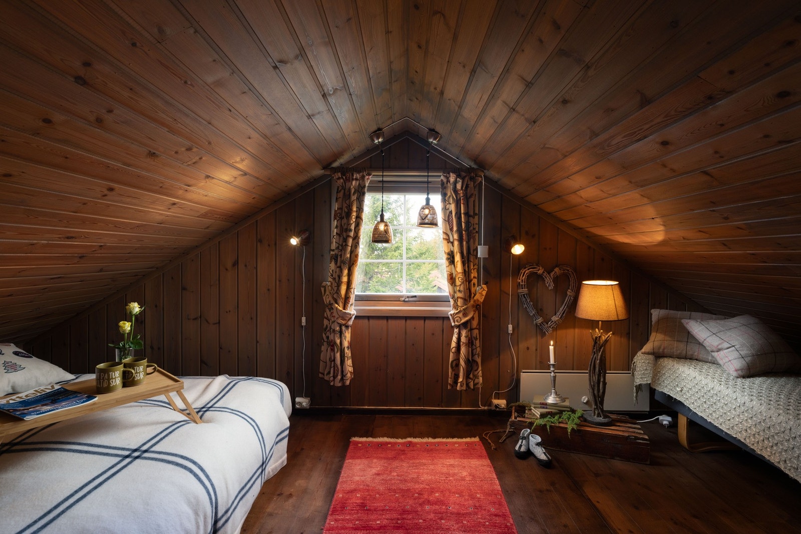 Ekstra soveplasser på hemsen gir fleksibilitet og god plassutnyttelse. Galleribilde