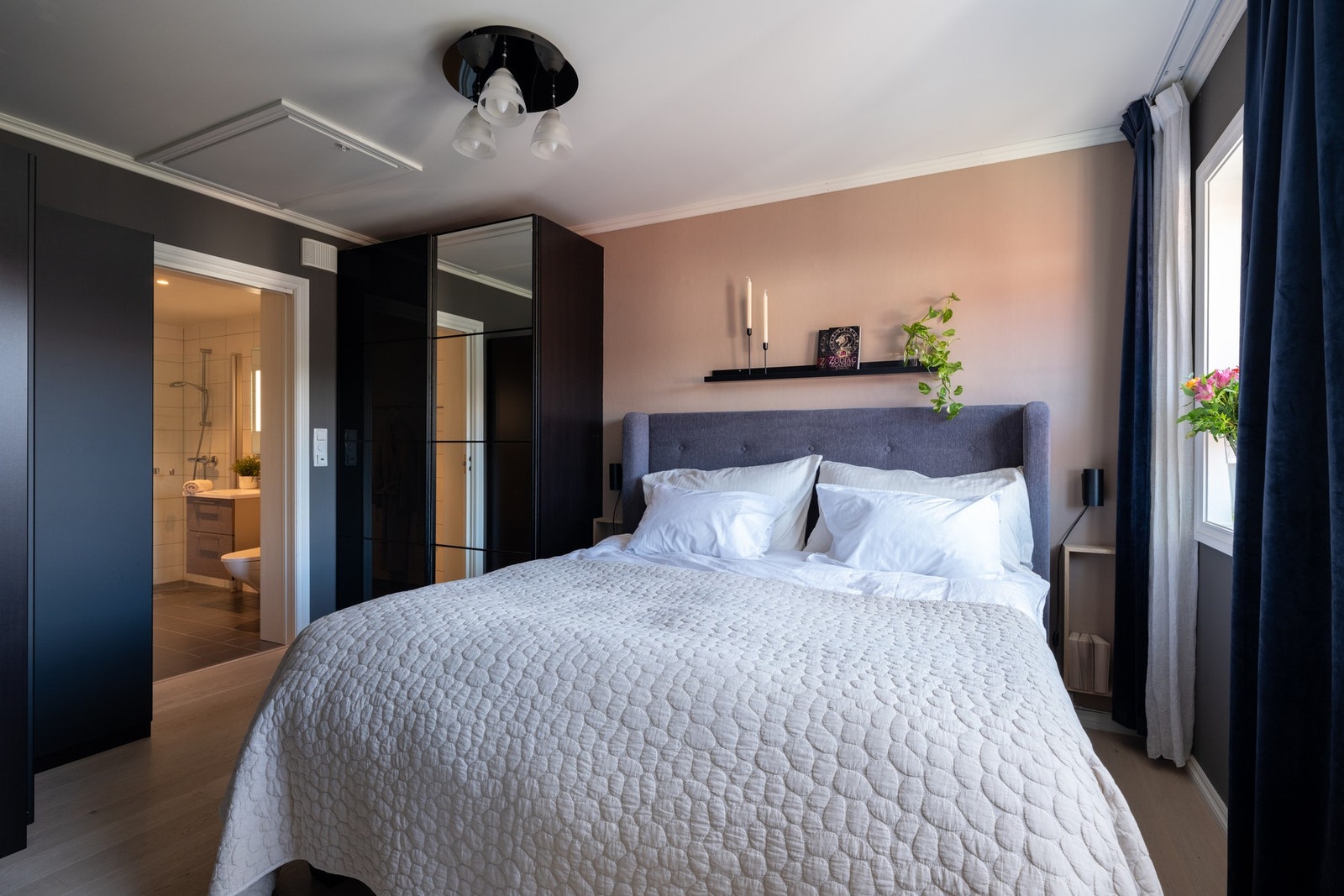 Hovedsoverommet er av god størrelse. Galleribilde