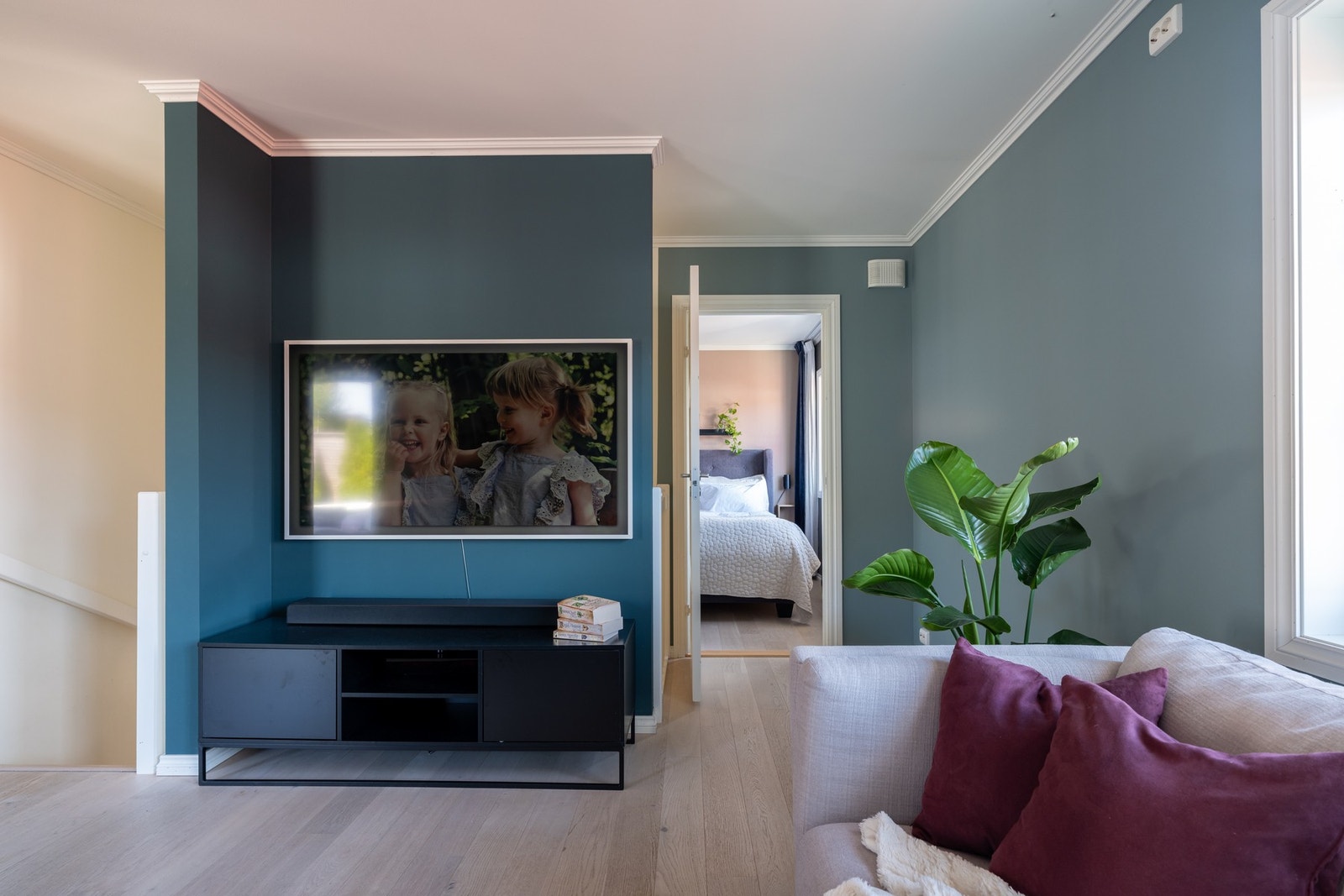 Innenfor stuen finner vi boligens siste soverom. Galleribilde