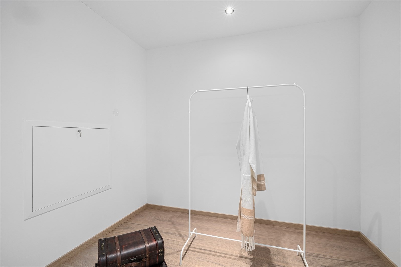 I garderoberommet er det rikelig av plass for garderobeinnredning. Galleribilde