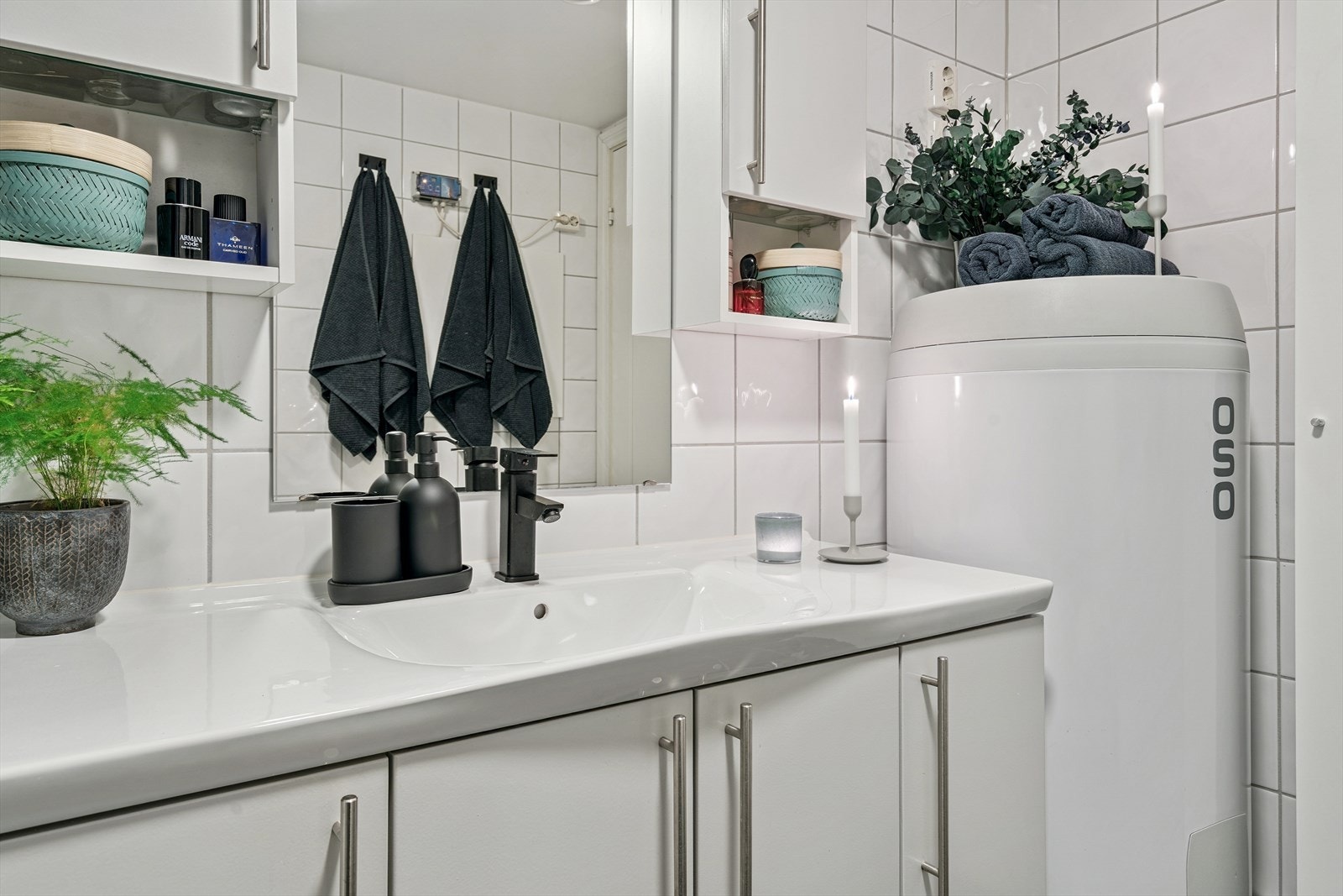 Badet ble i 2024 oppgradert med nytt servantbatteri, nytt dusjarmatur og ny bereder Galleribilde